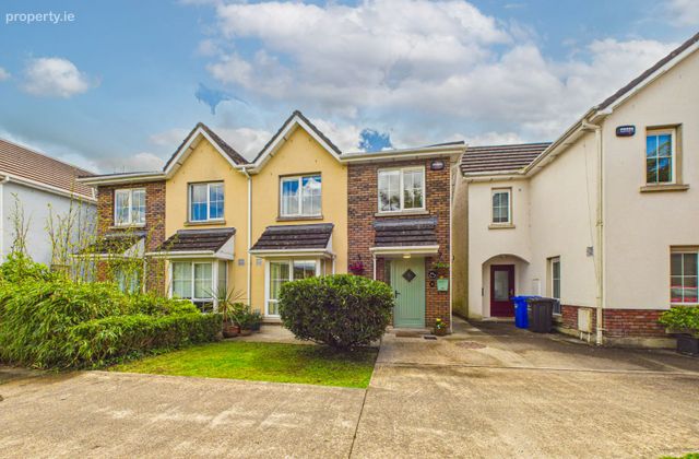 Sweetbriar, 8 Monteverdi Grove, Farmleigh, Waterford City Centre, Co. Waterford - Click to view photos