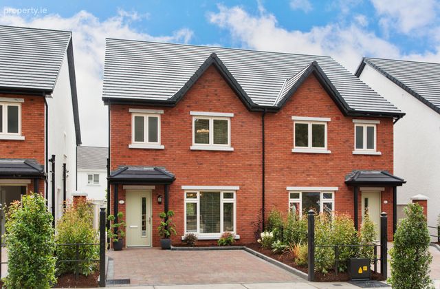Whitesland, Whitesland, Rathbride Road, Kildare Town, Co Kilda, Kildare, Co. Kildare - Click to view photos
