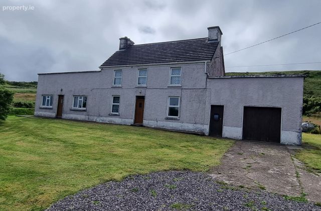 Ballyferriter Village, Dingle, Co. Kerry - Click to view photos