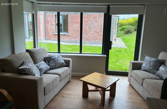 Wellmount Village, Athlone Town, Co. Westmeath, Athlone, Co. Westmeath - Click to view photos