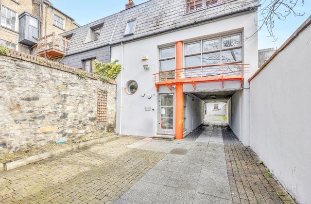 3 Fitzwilliam Court, Pembroke Street Upper, Dublin 2, Dublin 2 - Click to view photos