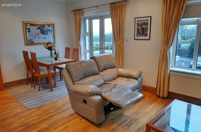 Dun Na Carraige, Blackrock, Salthill, Co. Galway - Click to view photos