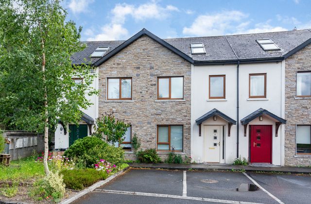 2 Mullawn Crescent, Tullow, Co. Carlow, Tullow, Co. Carlow - Click to view photos