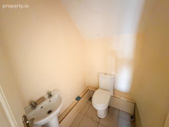 4 Maryville, Bank Place, Cashel, Co. Tipperary - Image 4