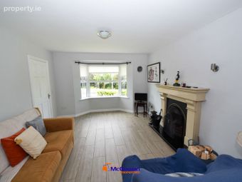 28 Lawnsdale, Navenny, Ballybofey, Ballybofey, Co. Donegal - Image 4