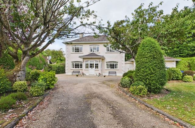 Cabinhill, Ratoath, Ratoath, Co. Meath - Click to view photos