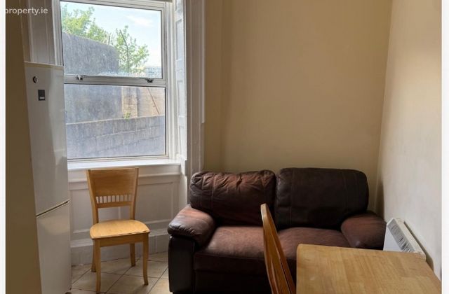 176 James Street, Dublin 8 - Click to view photos