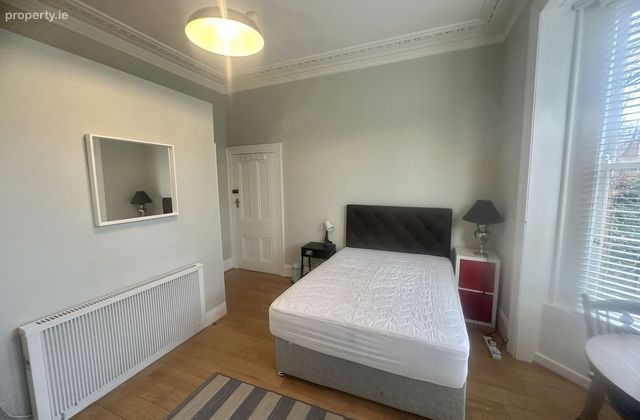 33 Rathdown Road, North Circular Road, Dublin 7 - Click to view photos