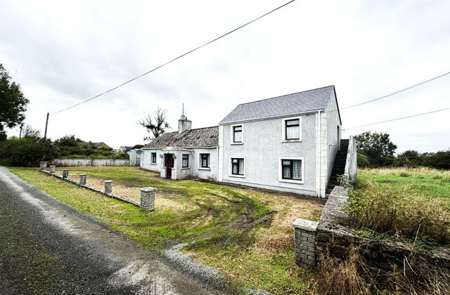 Rathnacreeva, Ballyglass, Co. Mayo - Click to view photos