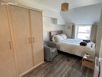 109 Townsend Street, Dublin 2 - Image 2