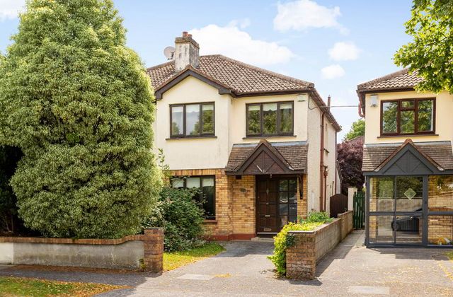 19 Woodville Grove, Lucan, Co. Dublin, Lucan, Co. Dublin - Click to view photos