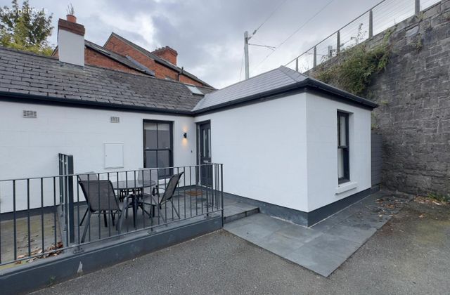 Moran's Cottages, Charleston Road, Ranelagh, Dublin 6 - Click to view photos