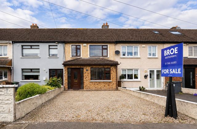 8 Saint Anthony's Crescent, Greenhills, Dublin 12 - Click to view photos