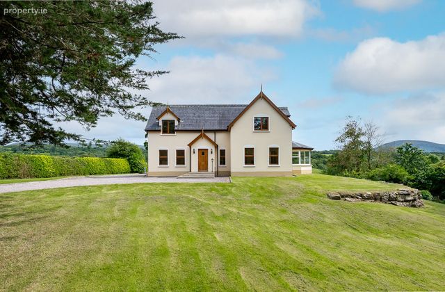 Gortagass, Kenmare, Kenmare, Co. Kerry - Click to view photos