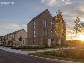 Luttrellstown Gate, Dublin 15 - Image 2