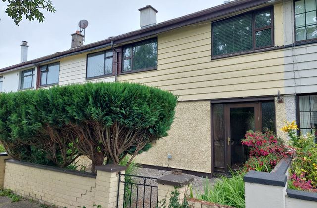 47 Cronan Gardens, Shannon, Shannon, Co. Clare - Click to view photos
