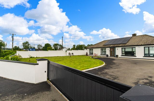 Coome, Glenville, Carrignavar, Co. Cork - Click to view photos