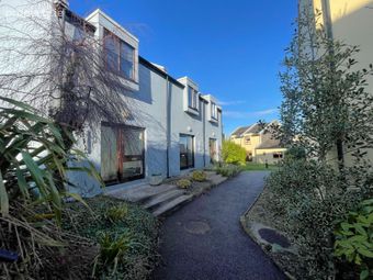 6 Carleton Village, Golf Links Road, Youghal, Co. Cork