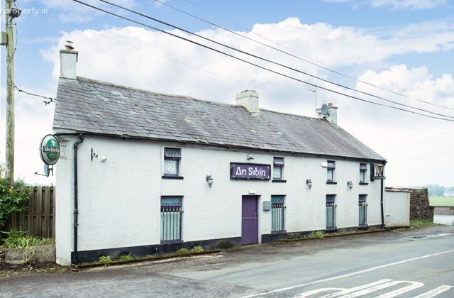 An Sib&iacute;n, Vicarstown Cross, Matehy, Co. Cork - Click to view photos