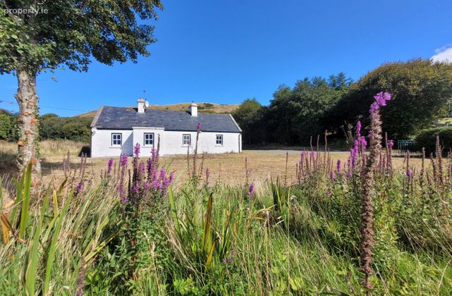 Kilgeever, Louisburgh, Kilsallagh, Co. Mayo - Click to view photos