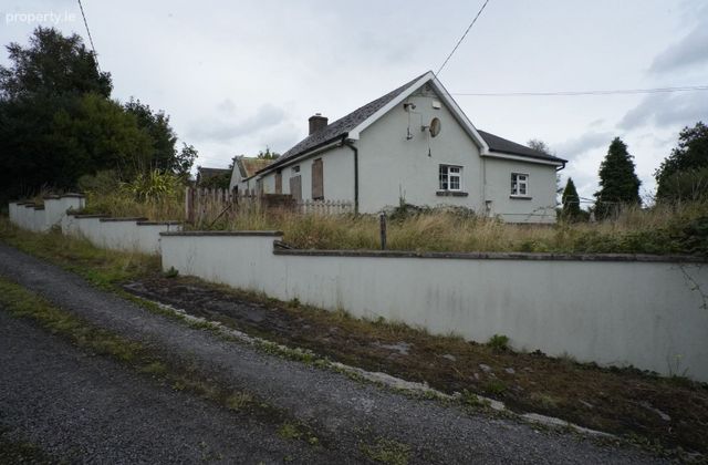 Rathluby, Kilmurry, Kilmurry, Co. Clare - Click to view photos