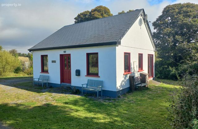 An Neidin, Carrowbeg, Kilkelly, Co. Mayo - Click to view photos