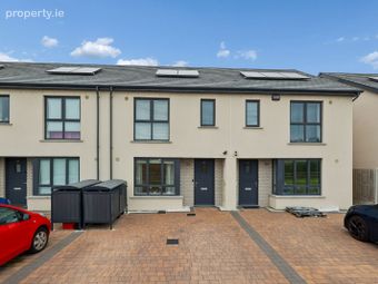 22 The Walk, Kilmartin Grove, Hollystown, Dublin 15
