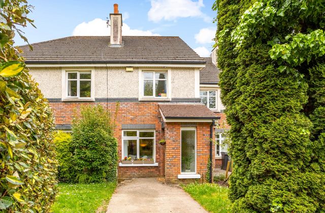 34 The Courtyard, St. Raphael`s Manor, Celbridge, Co. Kildare, Celbridge, Co. Kildare - Click to view photos