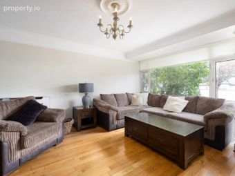 8 The Walk, Woodpark, Ballinteer, Dublin 16 - Image 4
