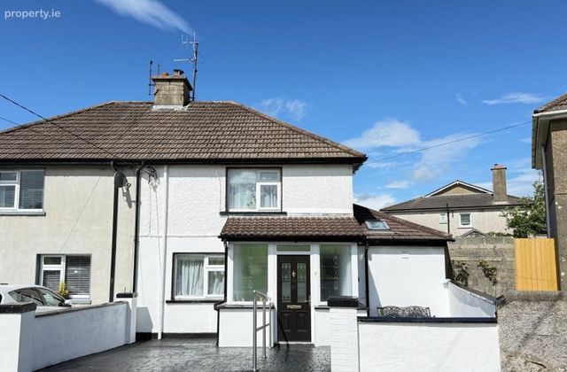 64 Bishop's Water, Wexford Town, Co. Wexford - Click to view photos