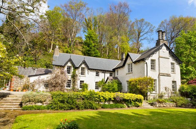 Glenbrook House And Mews, Enniskerry, Co. Wicklow, Enniskerry, Co. Wicklow - Click to view photos