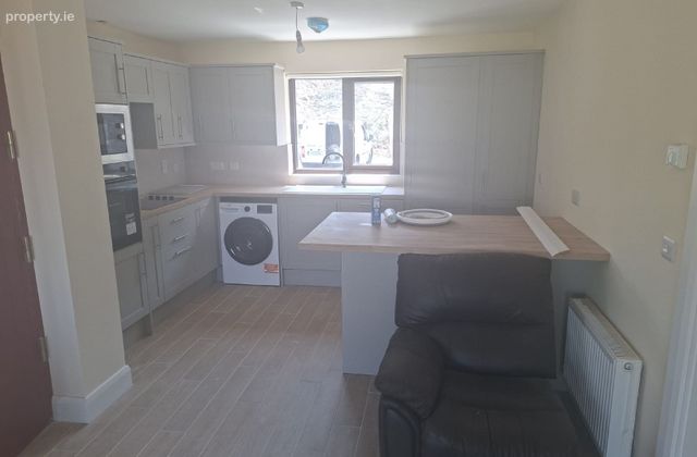 Castlegar, Galway, Twomileditch, Co. Galway - Click to view photos