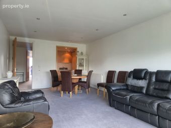 Apartment 37, Sanderling, Thornwood, Booterstown Avenue, Booterstown, Booterstown, Co. Dublin - Image 2
