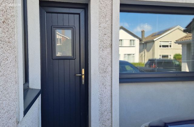 Dalysfort Road, Salthill, Galway, Galway City Centre, Co. Galway - Click to view photos