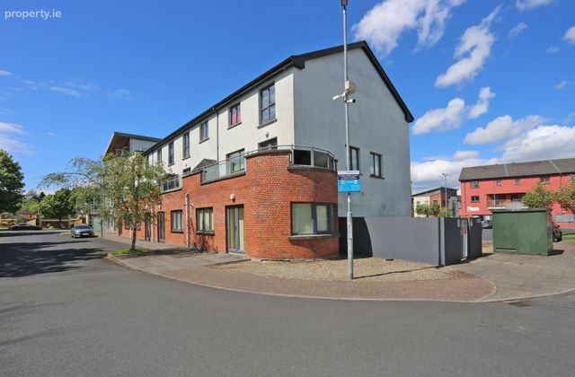 156 Bru Na Sionna, Shannon Town Centre, Shannon, Co. Clare - Click to view photos