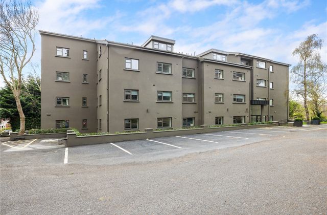 16 Errigal House, Eglinton Court, Dublin 4, Dublin 4 - Click to view photos