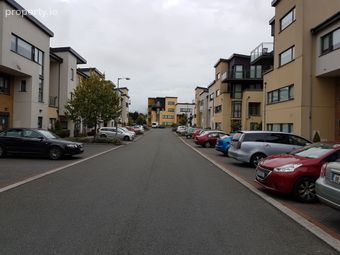 67 Coldcut Park 3 Bed, Clondalkin, Dublin 22 - Image 2