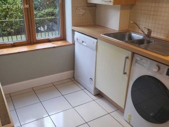 Apt 6, Brent House, Seafield Road East, D03 Cp83, Clontarf, Dublin 3 - Image 3