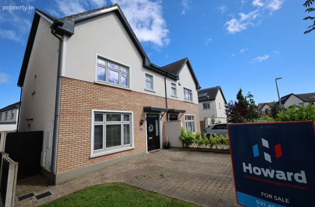 40 The Lawn, Janeville, Carrigaline, Co. Cork - Click to view photos