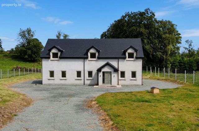 Dromonig, Kilnamartyra, Macroom, Co. Cork - Click to view photos