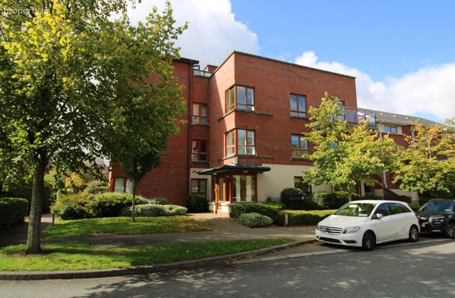 Fernleigh Drive, Carpenterstown, Dublin 15 - Click to view photos