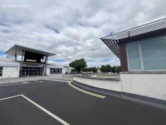 Former Bank Of Ireland Unit, Jetland Shopping Centre, Clareview, Co. Limerick - Image 5