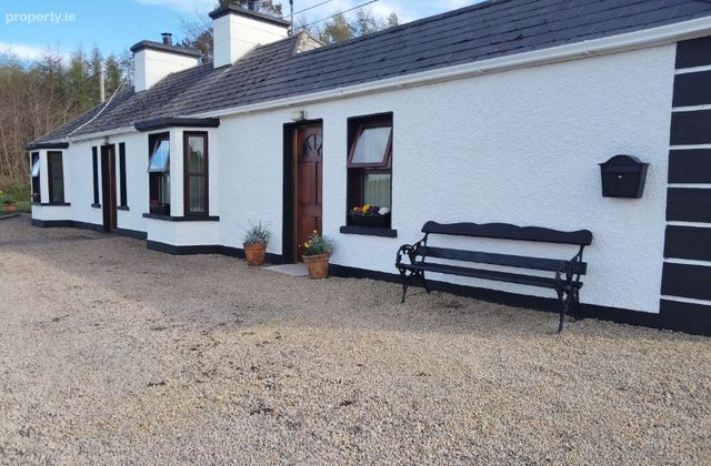 Ballintra, Ballintra, Co. Donegal - Click to view photos