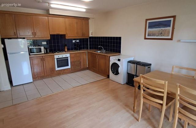 Apartment, T&iacute; Luaghaidh, Gleann Na R&iacute;, Murroogh, Co. Galway - Click to view photos