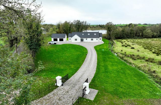7 Drumhirk Road, Carrybridge, Enniskillen, Co. Fermanagh, Lisbellaw, Co. Fermanagh - Click to view photos