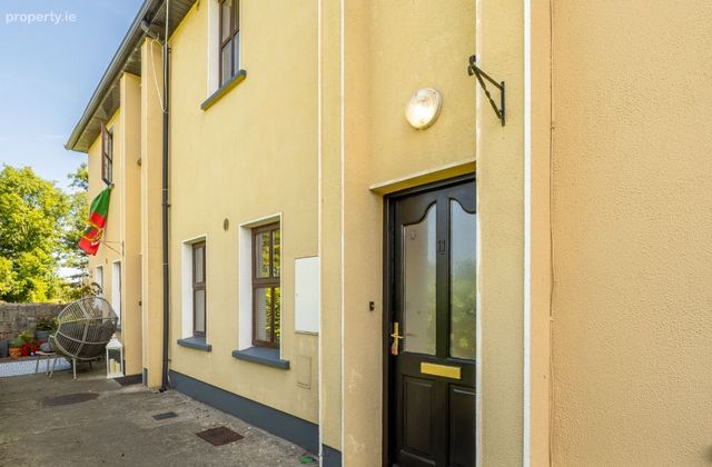 11 Elm Gardens, Balla, Co. Mayo - Click to view photos