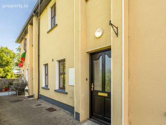 11 Elm Gardens, Balla, Co. Mayo