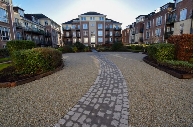 Apartment, House 1, Linden Court, Grove Avenue, Blackrock, Co. Dublin - Click to view photos