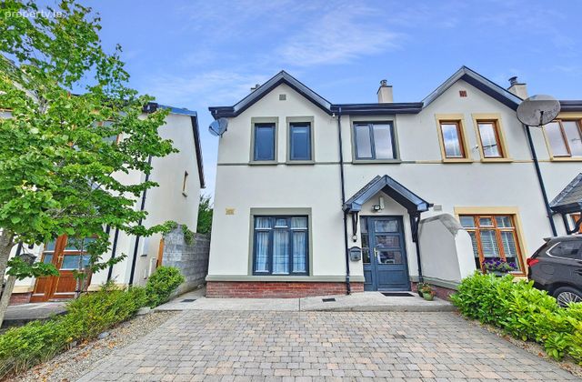 73 Cluain Ros Leamhan, Tulla Road, Ennis, Co Clare, Ennis, Co. Clare - Click to view photos