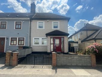102 Captain's Avenue, Dublin 12, Crumlin, Dublin 12 - Image 2